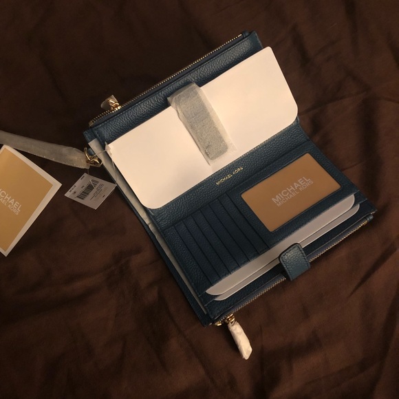 Michael Kors Purse Wallet - Picture 2 of 8